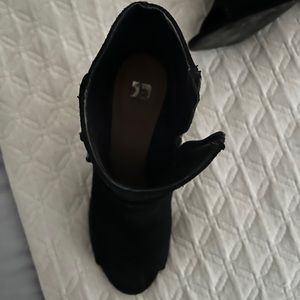 Size 9 Joe’s black booties with tassels